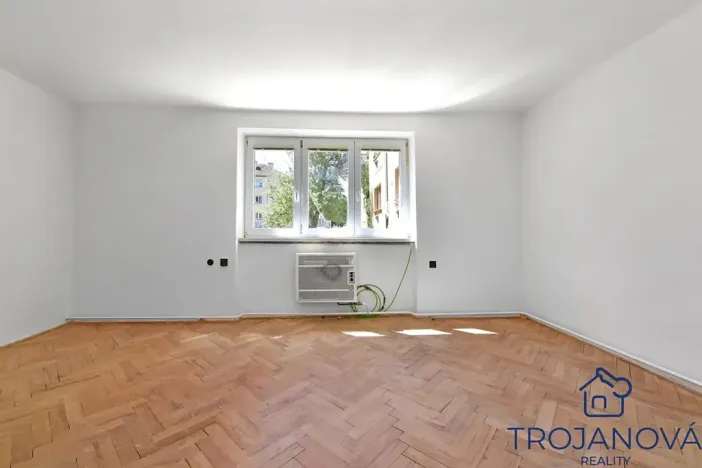 Prodej bytu 2+1, Benešov, Na Spořilově, 60 m2