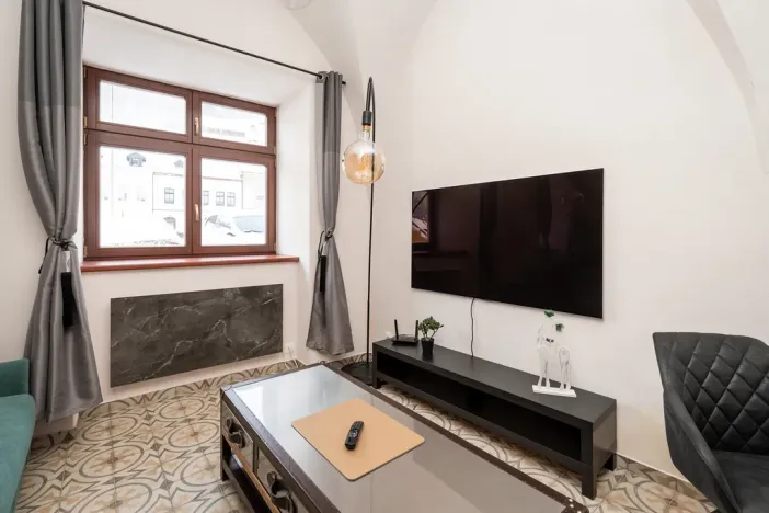 Prodej bytu 2+kk, Jáchymov, náměstí Republiky, 70 m2