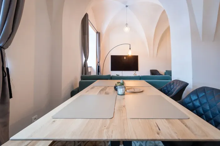 Prodej bytu 2+kk, Jáchymov, náměstí Republiky, 70 m2