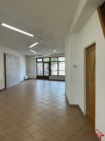 Pronájem obchodního prostoru, Staré Město, 90 m2