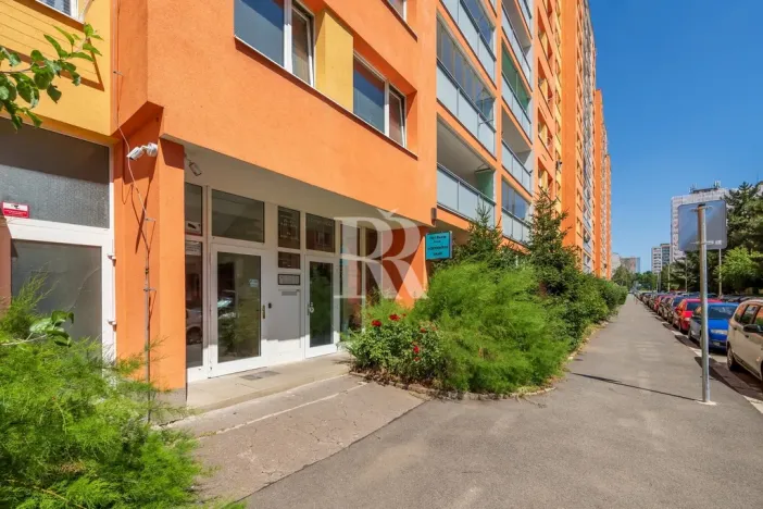 Prodej bytu 2+kk, Praha, Zelenohorská, 43 m2