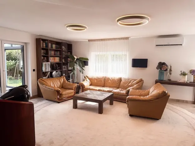 Prodej rodinného domu, Psáry, Na Lukách, 307 m2