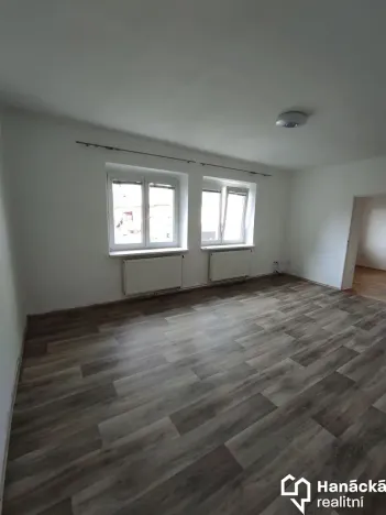 Pronájem bytu 2+1, Šternberk, Jaroslavova, 50 m2
