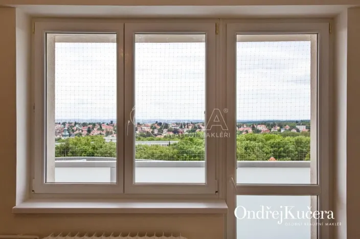 Pronájem bytu 3+kk, Praha - Břevnov, Na Petřinách, 67 m2