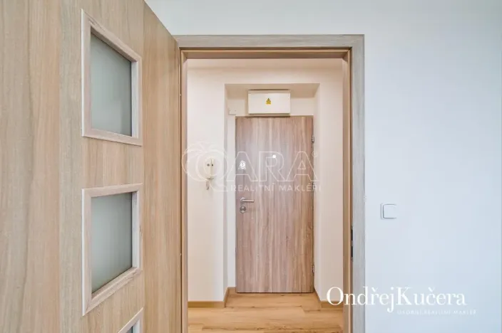 Pronájem bytu 3+kk, Praha - Břevnov, Na Petřinách, 67 m2
