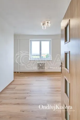 Pronájem bytu 3+kk, Praha - Břevnov, Na Petřinách, 67 m2