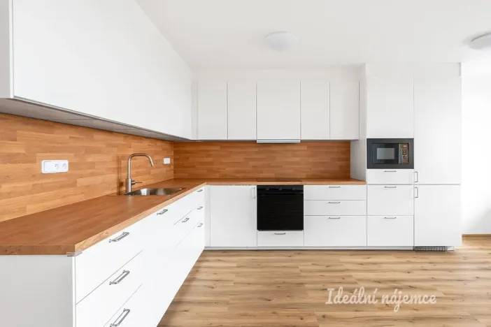 Pronájem bytu 3+kk, Praha - Čimice, Křivenická, 73 m2