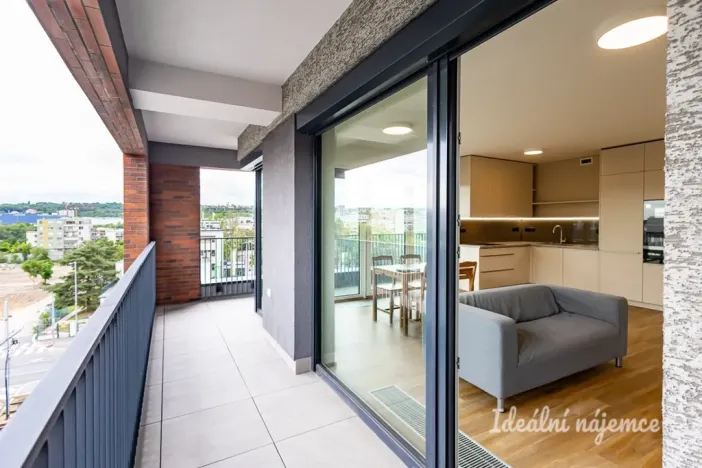 Pronájem bytu 2+kk, Praha - Hloubětín, Poděbradská, 64 m2