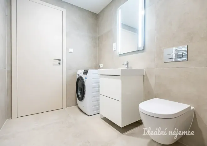 Pronájem bytu 2+kk, Praha - Hloubětín, Poděbradská, 64 m2
