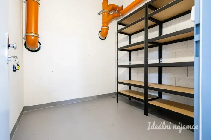 Pronájem bytu 2+kk, Praha - Hloubětín, Poděbradská, 64 m2