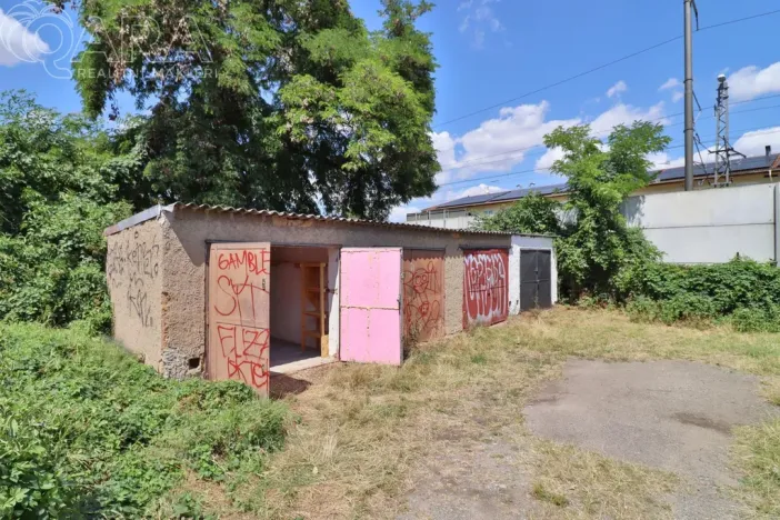 Prodej garáže, Praha - Bubeneč, Podbabská, 18 m2