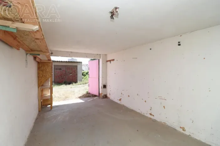 Prodej garáže, Praha - Bubeneč, Podbabská, 18 m2