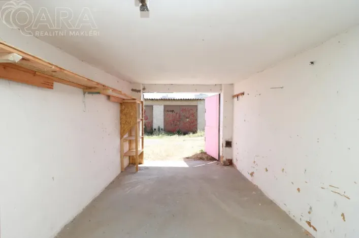 Prodej garáže, Praha - Bubeneč, Podbabská, 18 m2