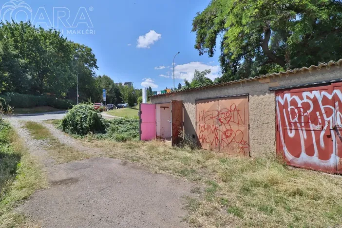 Prodej garáže, Praha - Bubeneč, Podbabská, 18 m2