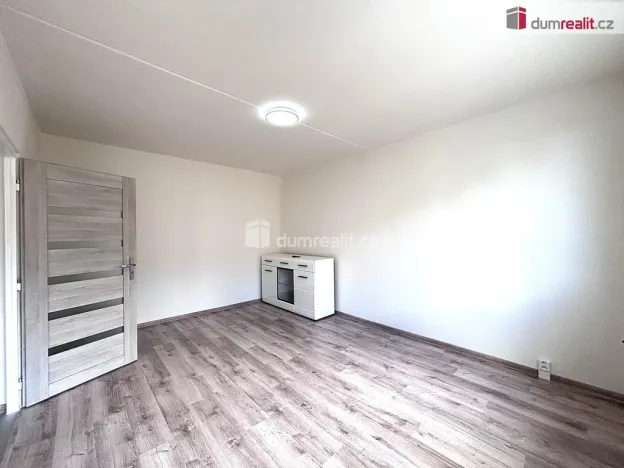 Prodej bytu 1+1, Sokolov, Slavíčkova, 35 m2