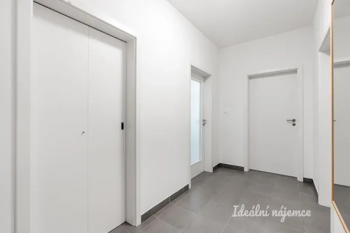 Pronájem bytu 2+kk, Praha - Modřany, Soukalova, 55 m2