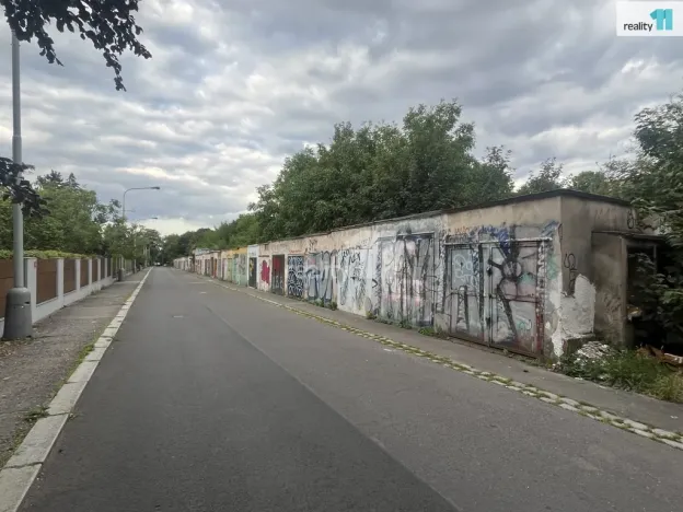 Prodej garáže, Praha, Glinkova, 17 m2