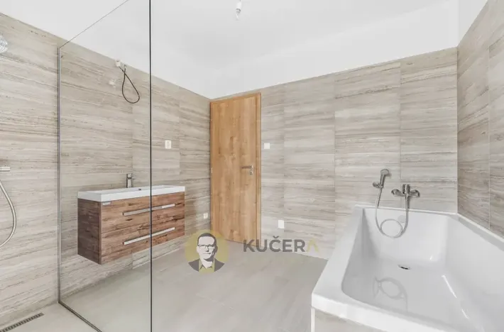 Prodej bytu 5+kk, Nemyslovice, 145 m2