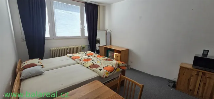 Pronájem bytu 1+kk, Brno - Lesná, Halasovo náměstí, 25 m2