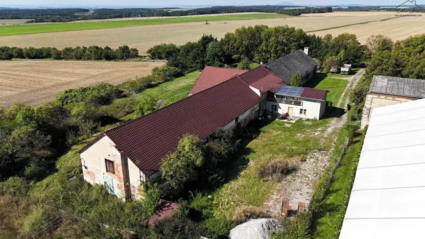 Prodej obchodního prostoru, Střemy, 1200 m2