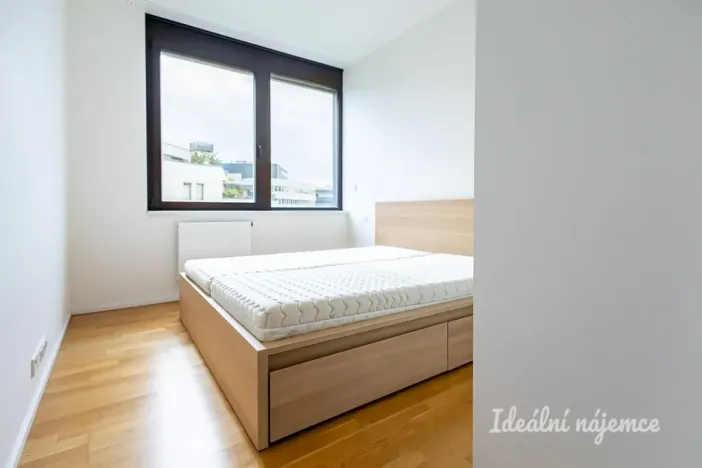 Pronájem bytu 2+kk, Praha - Libeň, Zenklova, 53 m2