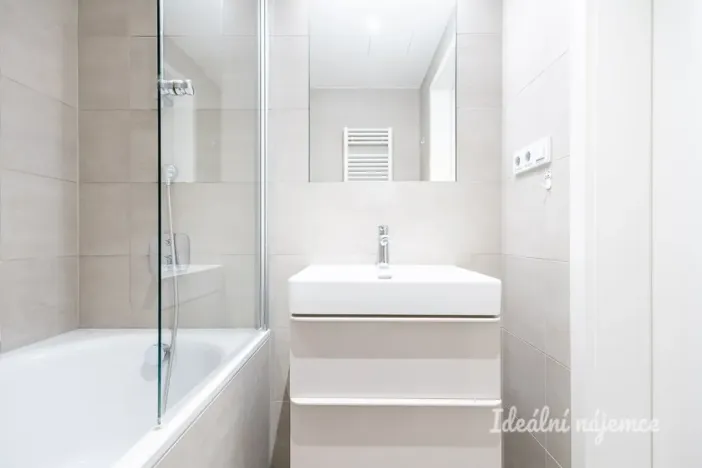 Pronájem bytu 2+kk, Praha - Libeň, Zenklova, 53 m2
