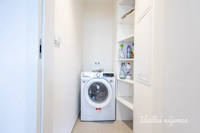 Pronájem bytu 2+kk, Praha - Libeň, Zenklova, 53 m2