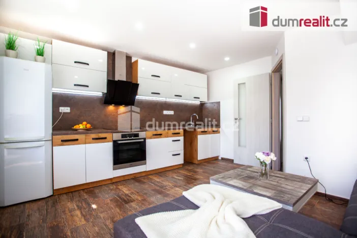 Prodej bytu 3+kk, Lhenice, Prachatická, 52 m2