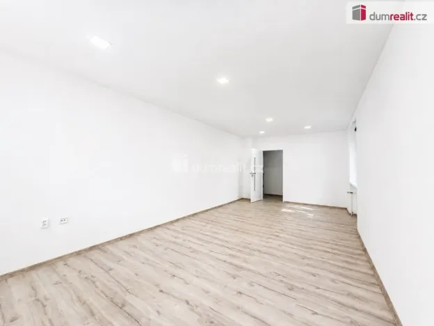 Pronájem bytu 2+1, Teplice, Třebízského, 75 m2