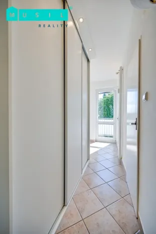 Prodej bytu 2+1, Olomouc - Neředín, Neředínská, 58 m2