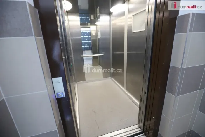 Pronájem bytu 4+kk, Praha - Kamýk, Pavlíkova, 78 m2