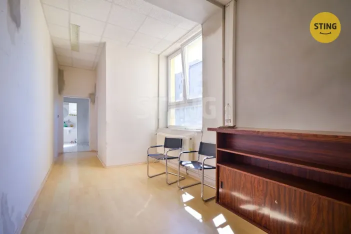 Pronájem kanceláře, Hodonín, 150 m2