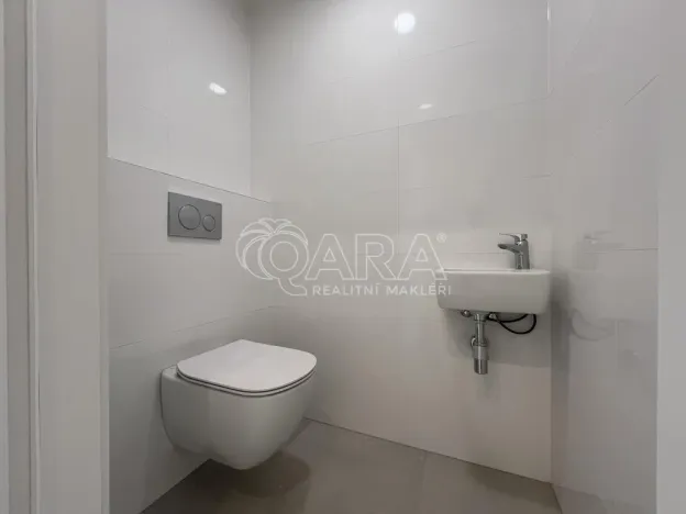Pronájem bytu 2+kk, Praha - Strašnice, Černokostelecká, 39 m2