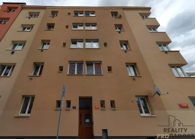 Prodej bytu 2+kk, Praha, U skládky, 41 m2