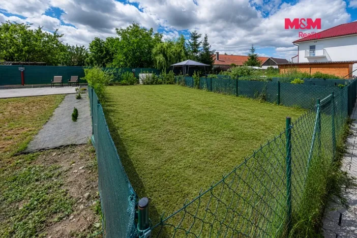 Prodej bytu 2+1, Rožďalovice, Náměstí, 63 m2
