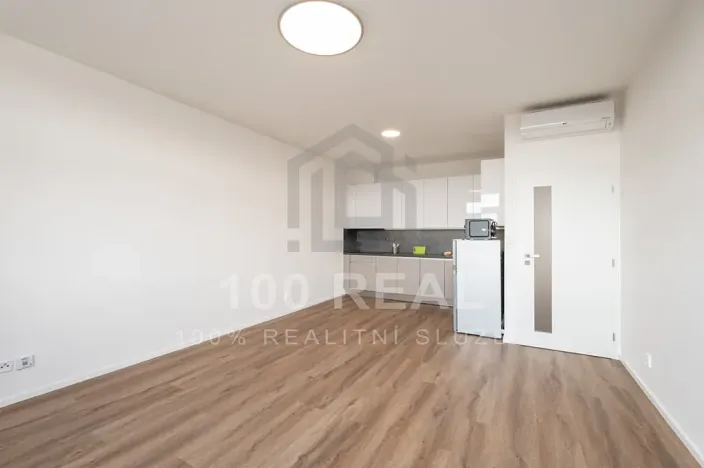 Pronájem bytu 2+kk, Pardubice, třída Míru, 53 m2