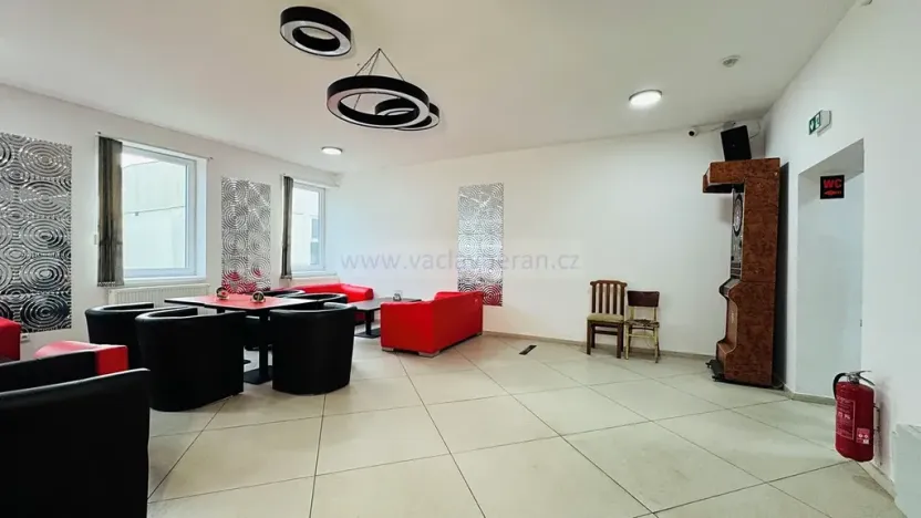 Pronájem obchodního prostoru, Česká Třebová, U Teplárny, 235 m2