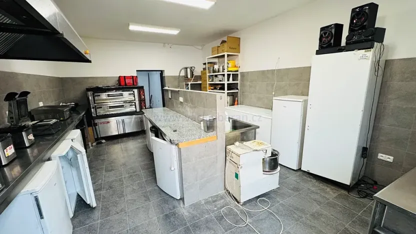 Pronájem obchodního prostoru, Česká Třebová, U Teplárny, 235 m2