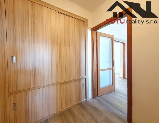Pronájem bytu 2+1, Smiřice, Sídliště, 50 m2