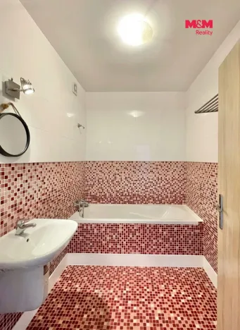Pronájem bytu 3+kk, Jenišov, Horská, 77 m2