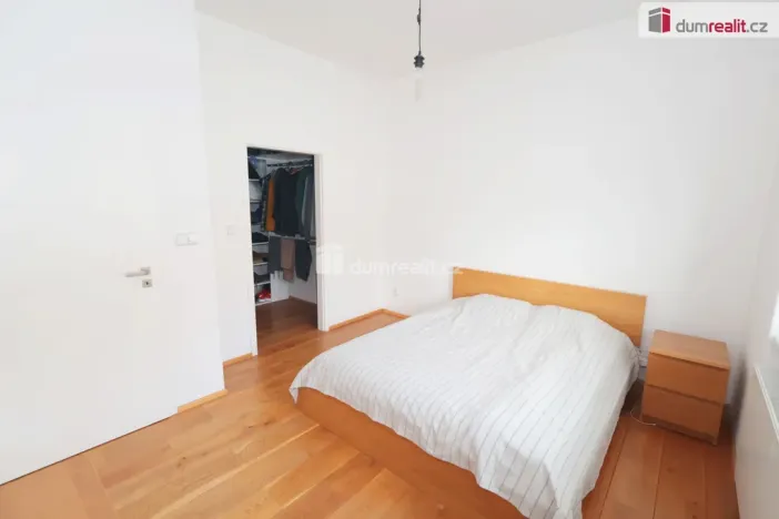 Pronájem bytu 2+kk, Praha - Žižkov, Čajkovského, 51 m2