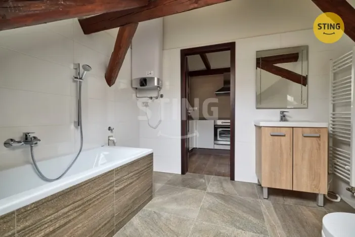 Pronájem bytu 1+kk, Žďár nad Sázavou, nám. Republiky, 40 m2