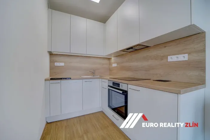 Pronájem bytu 1+kk, Přerov, Čechova, 28 m2