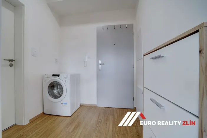 Pronájem bytu 1+kk, Přerov, Čechova, 28 m2