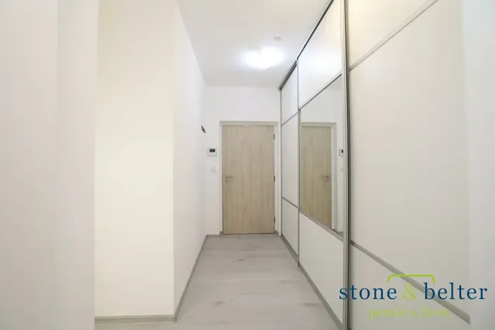 Pronájem bytu 2+kk, Praha - Nusle, U Pernštejnských, 47 m2