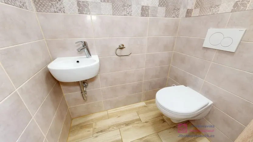 Prodej bytu 3+kk, Břeclav, Kapusty, 125 m2