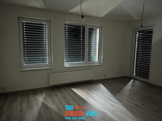 Pronájem bytu 2+kk, Praha - Lipence, Oddechová, 48 m2