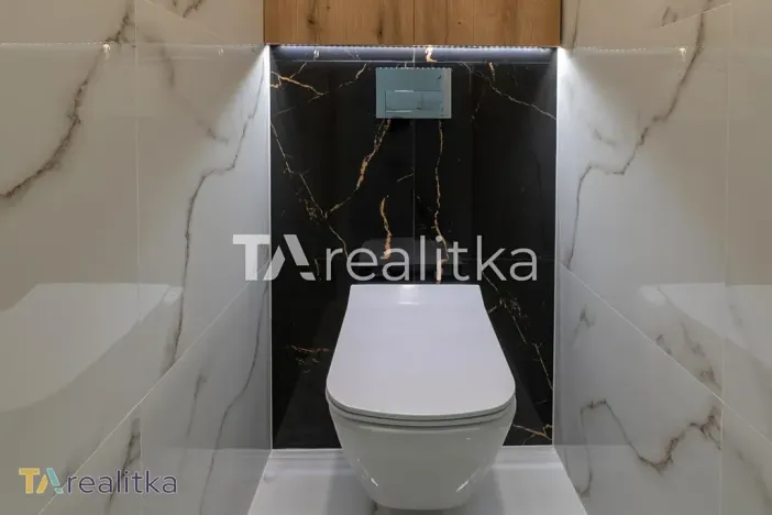Prodej bytu 2+1, Karviná, Bratr. Veverkových, 56 m2