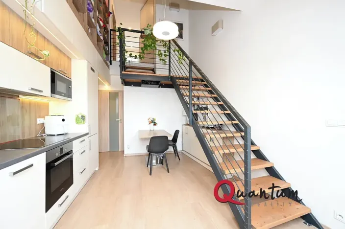 Pronájem bytu 2+1, Praha - Libeň, Zenklova, 73 m2