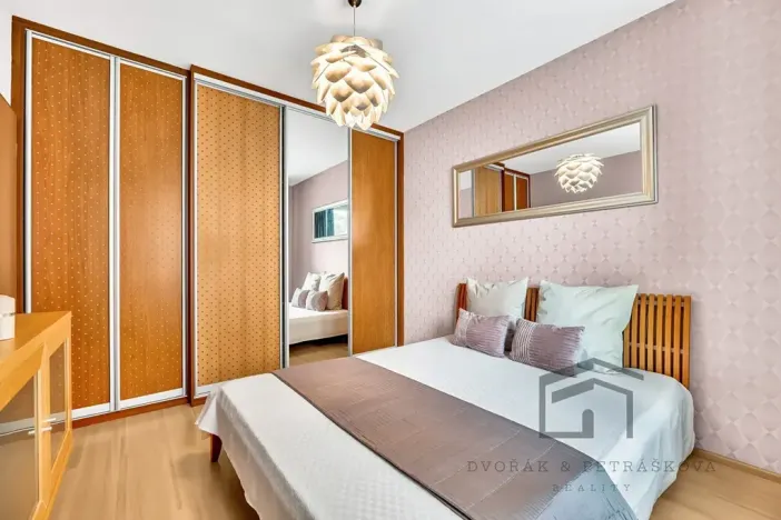 Pronájem bytu 2+kk, Praha - Záběhlice, Mattioliho, 61 m2